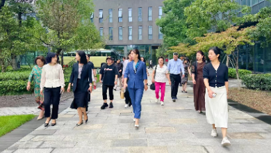 江苏省无锡市妇联党组成员、副主席朱芳一行莅临K8·凯发科技考察调研